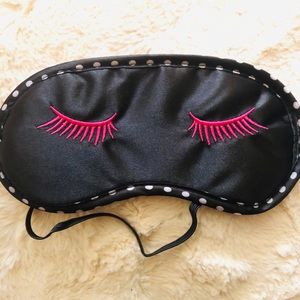 🖤NIB🖤 Francesca’s sleeping mask 🤍